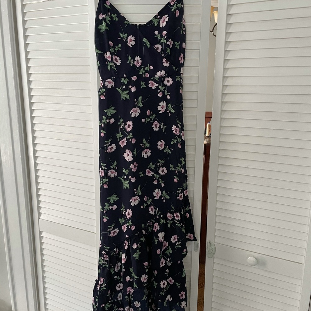 Navy blue floral dress from Lulus. Size medium